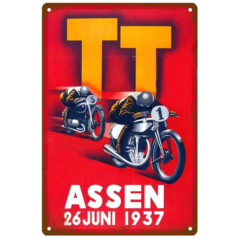 Tt Of Races Poster Vintage Isle of Man Segno di Latta Competizione Motociclistica da Corsa Retrò Placca in Metallo Arrugginito Shabby Decorazione per la Casa