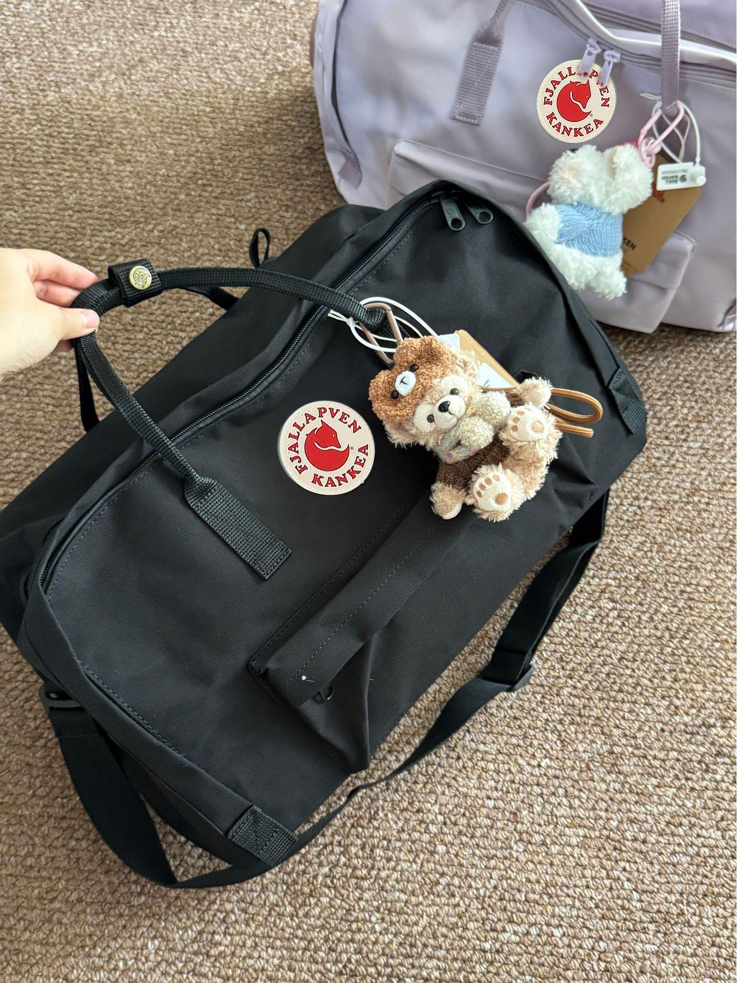 Arctic Fox Large-Capacity Multifunctional Travel & Gym Shoulder Bag 30L