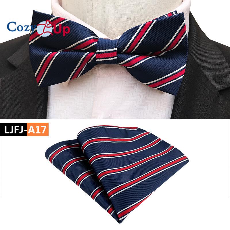 Costum Din Două Piese Papion Paisley Și Batista De Buzunar