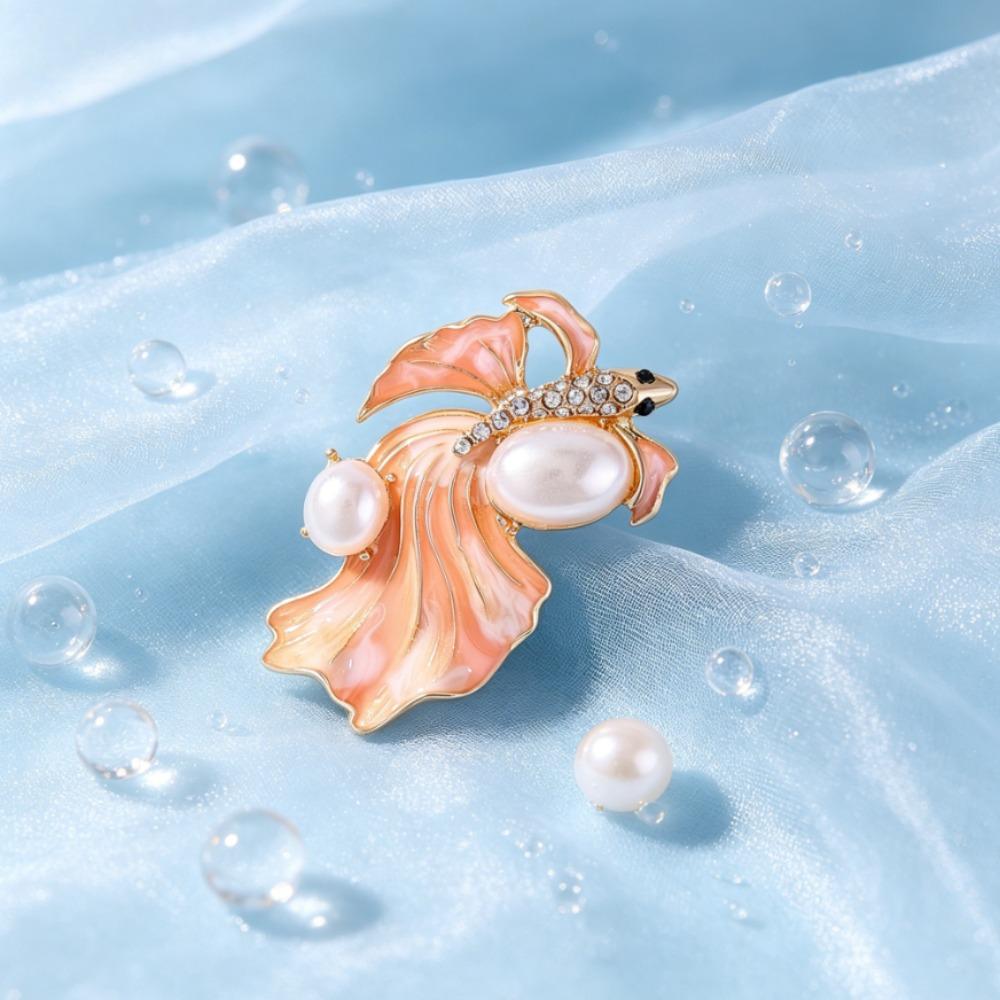4 Styles Enamel Betta Fish Brooch Zinc Alloy Rhinestone Imitation Jade Pearl Lapel Pin Women Clothing Decor Lucky Jewelry Gift