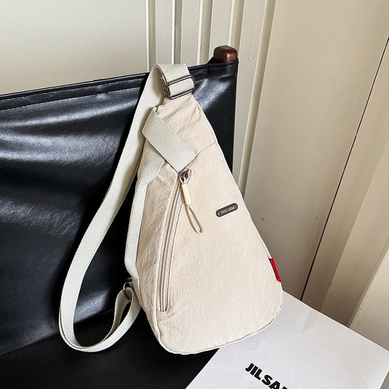 

Fashionable Sporty Crossbody Bag Unisex Lightweight Waist Pack Single Shoulder Sling Bag for Men and Women Mobile Phone Bag