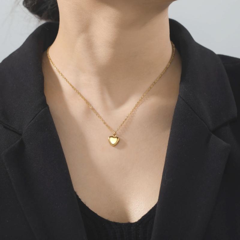 Stainless Steel Waterproof Glossy Heart-Shaped Pendant Necklace for Women Fashion Exquisite Collarbone Chain Jewelry Gifts
