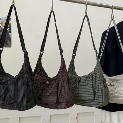 Lehká kostkovaná taška přes rameno v korejském stylu, Kostkovaná crossbody taška s nastavitelným popruhem, Prošívaná bavlněná kabelka