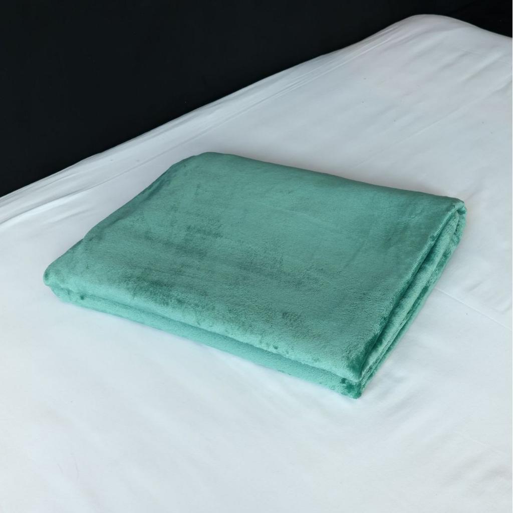 Solid Color Double Sided Autumn Winter Blanket Thickened Coral Fleece Nap Blankets Multi Purpose Double Air Conditioning Quilt