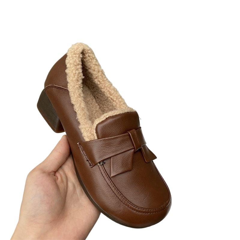 2025 New Lamb Wool Shoes Are Easy To Wear and Not Tired To Keep Your Feet Warm Loafers Pedal New Cotton Shoes Doudou Mother