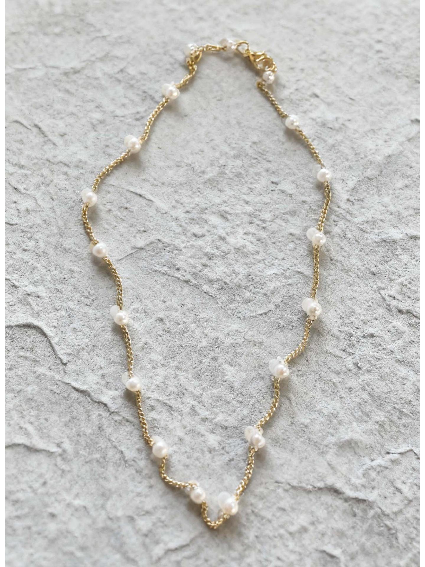 

Элегантное жемчужное ожерелье: Модная женская универсальная ключичная цепочка