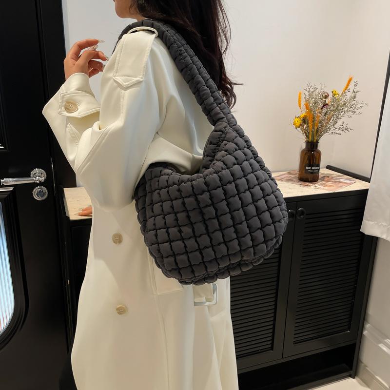 Fashion Pleated Cloud Bag 2025 New Casual Bubble Down Bag Shoulder Messenger Bag Underarm Dumpling Bag