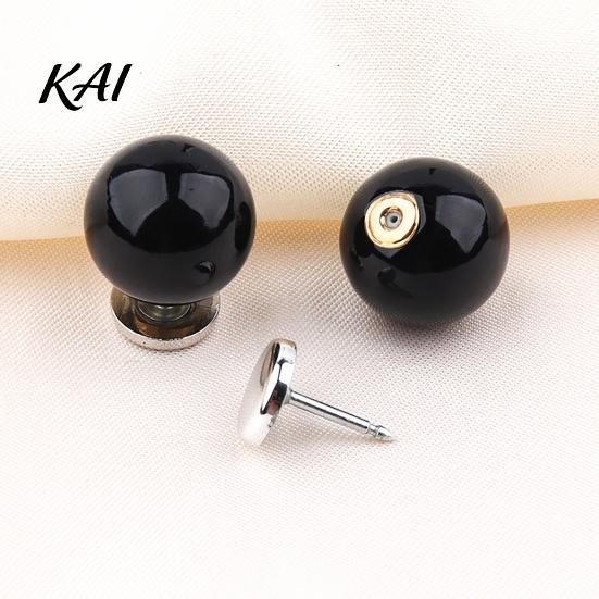 Decorative Pearl Embellishments 5Pcs Fake Buttons for Clothing, Removable Brooch Pins, No Clothes Fixing Clips Necklines Sew Safety Pins Shirt
