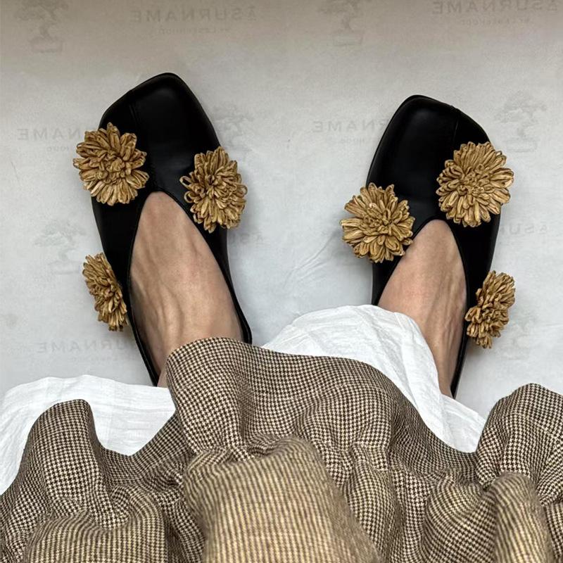 Sheepskin Version~ New Small Flower Shallow Mouth Square Head Comfortable Single Shoes Niche Design Soft Sole One Pedal Flat Shoes Women