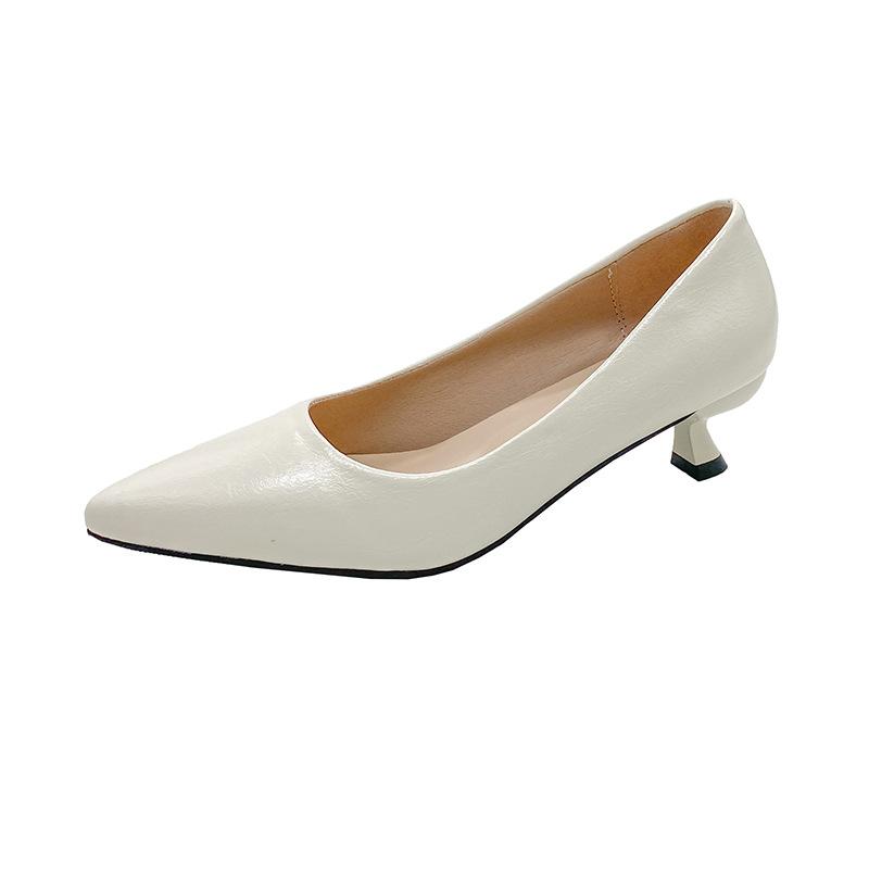 Design Sense Pointed Versatile Commuter Shoes One-pedal Single Shoes Spring and Summer 2025 Retro French High Heels