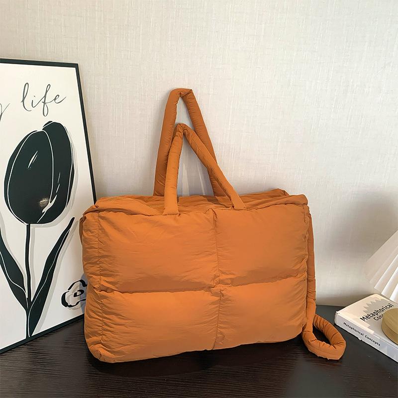 

Niche Design Хлопковая одежда Сумка-тоут на одно плечо Новая летняя вышитая нитью квадратная хлопковая сумка-подушка для переноски подмышек