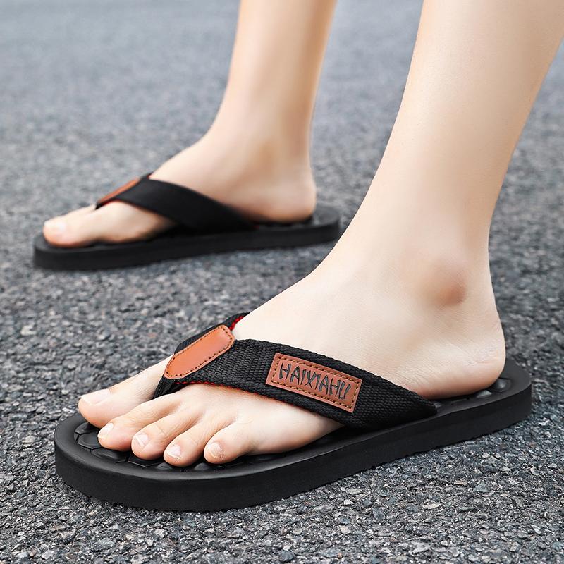 Fashion Designer New Men's Outdoor Non-slip Casual Lightweight Flip-flops Beach Sandals Home Men's Shoes Bathroom Flip-flops