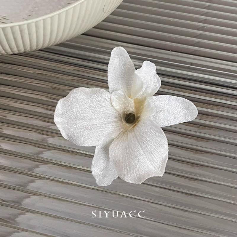 Elegant Flower Hair Clip for Women Fashion Hair Accesories Floral Hairpin for Weddings and Parties Celebrations