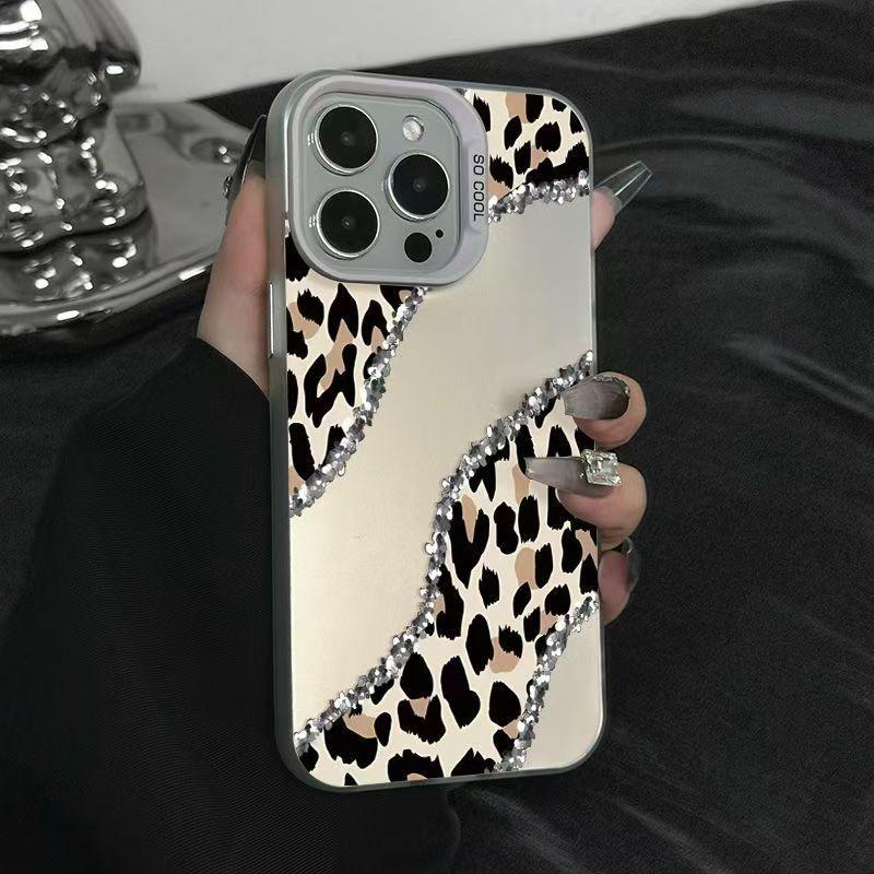 

Leopard Print Patchwork Phone Case Compatible with Apple 17, 16ProMax, 15, 14 & 13 - European & American Style 16E