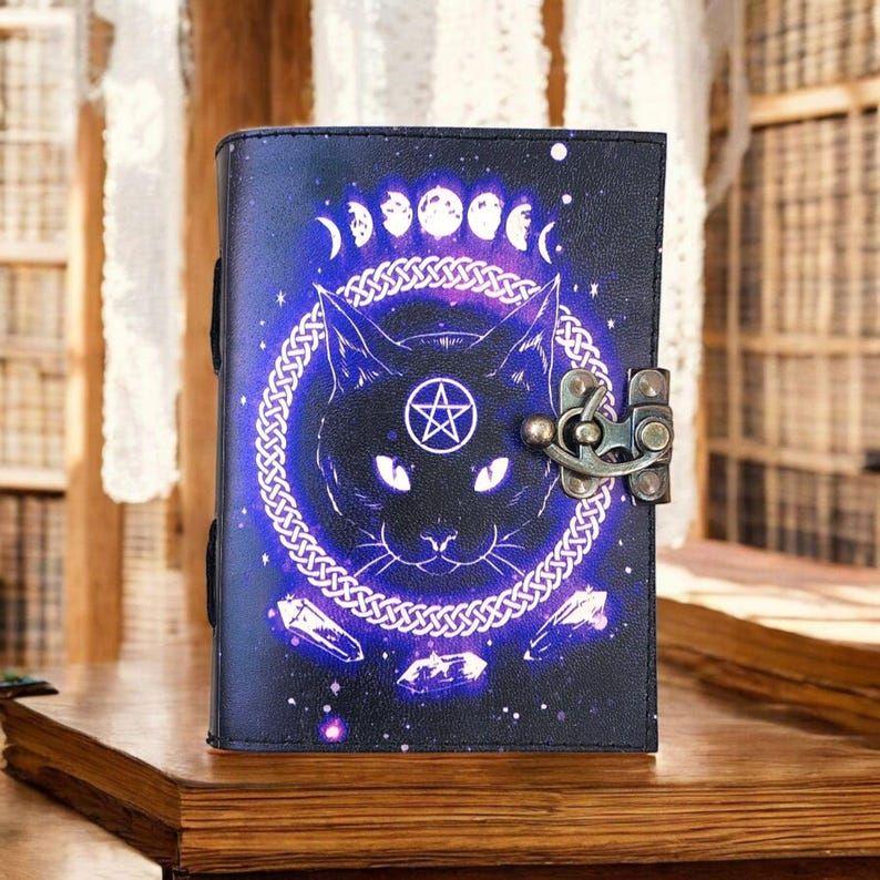 Sketchbook Cat Leather Journal, Handcrafted Vintage Notebook for Writing & Sketching, Perfect Gift for Cat Lovers and Writers