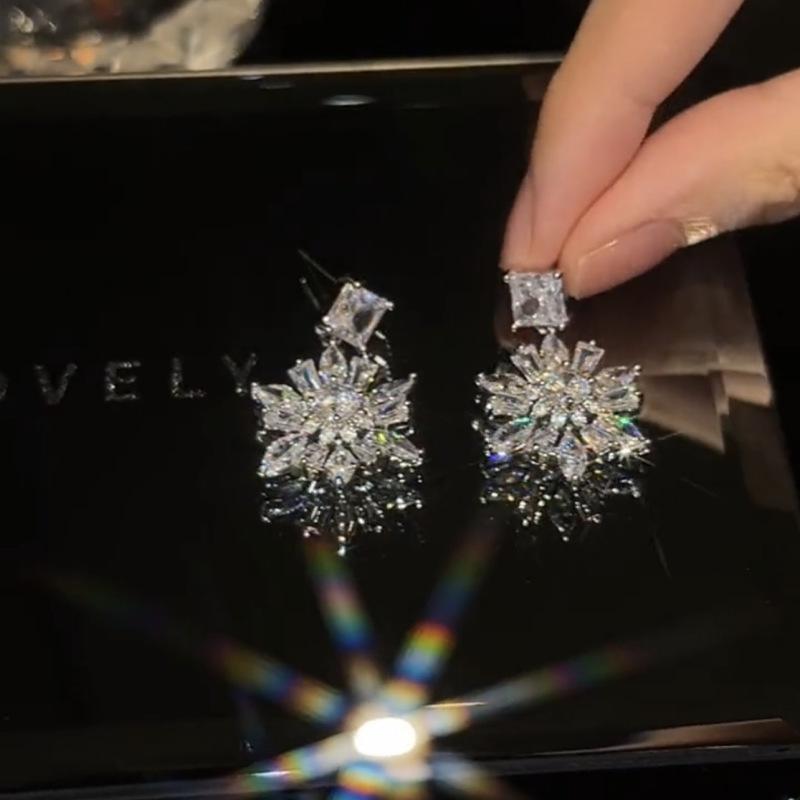 Neue Koreanische Luxus Zirkon Blume Tropfen Ohrringe für Frauen Mode Bolzen Ohrring Schmuck Party Zubehör