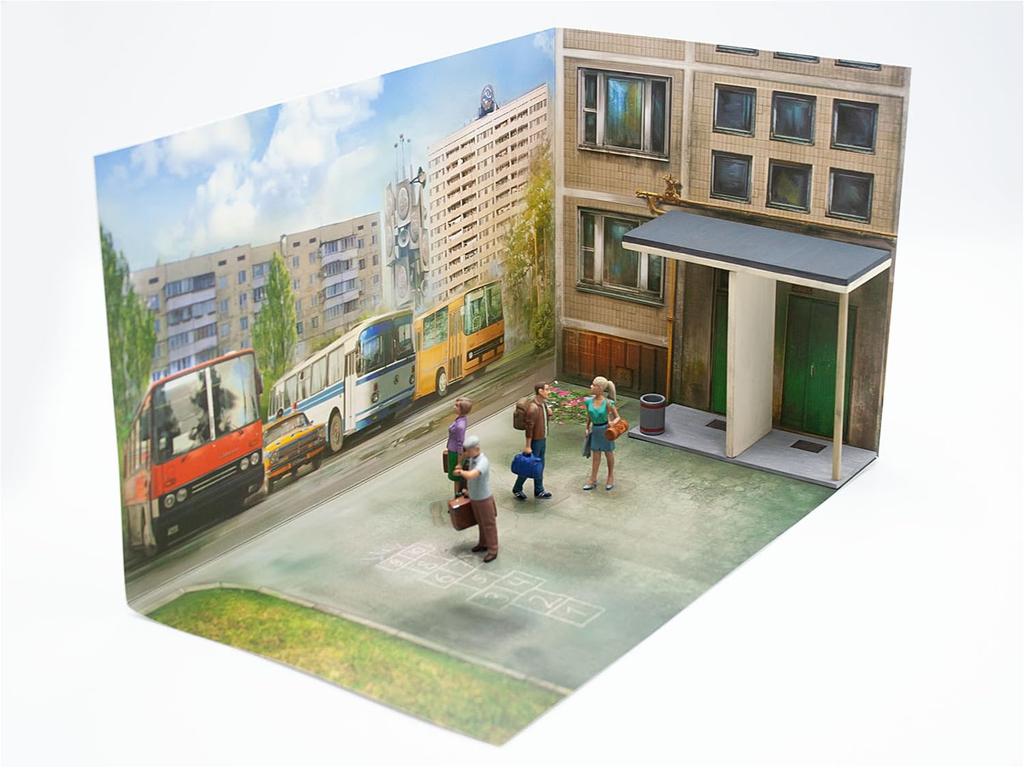 ICM 1/35 Chernobyl 5 Evacuee Set Plastic Model Kit 35905