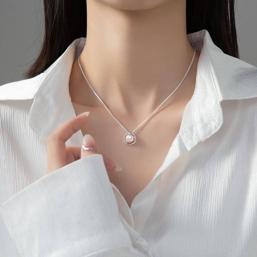 Colier retro francez cu perle imitație pentru femei, lanț de claviculă de lux ușor, pandantiv cu design de nișă versatil, cu bijuterii en-gros