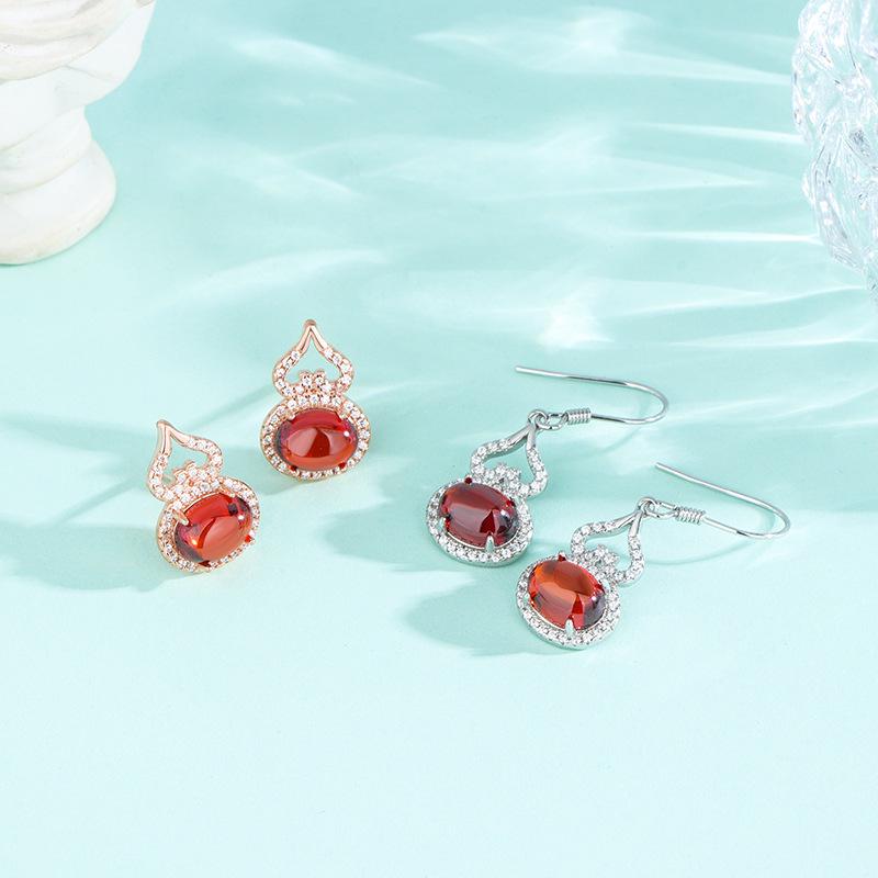 S925 Sterling Silver Green Chalcedony Gourd Stud Earrings - Classic Literary Lady Fashion with Garnet Silver Drops for Women.