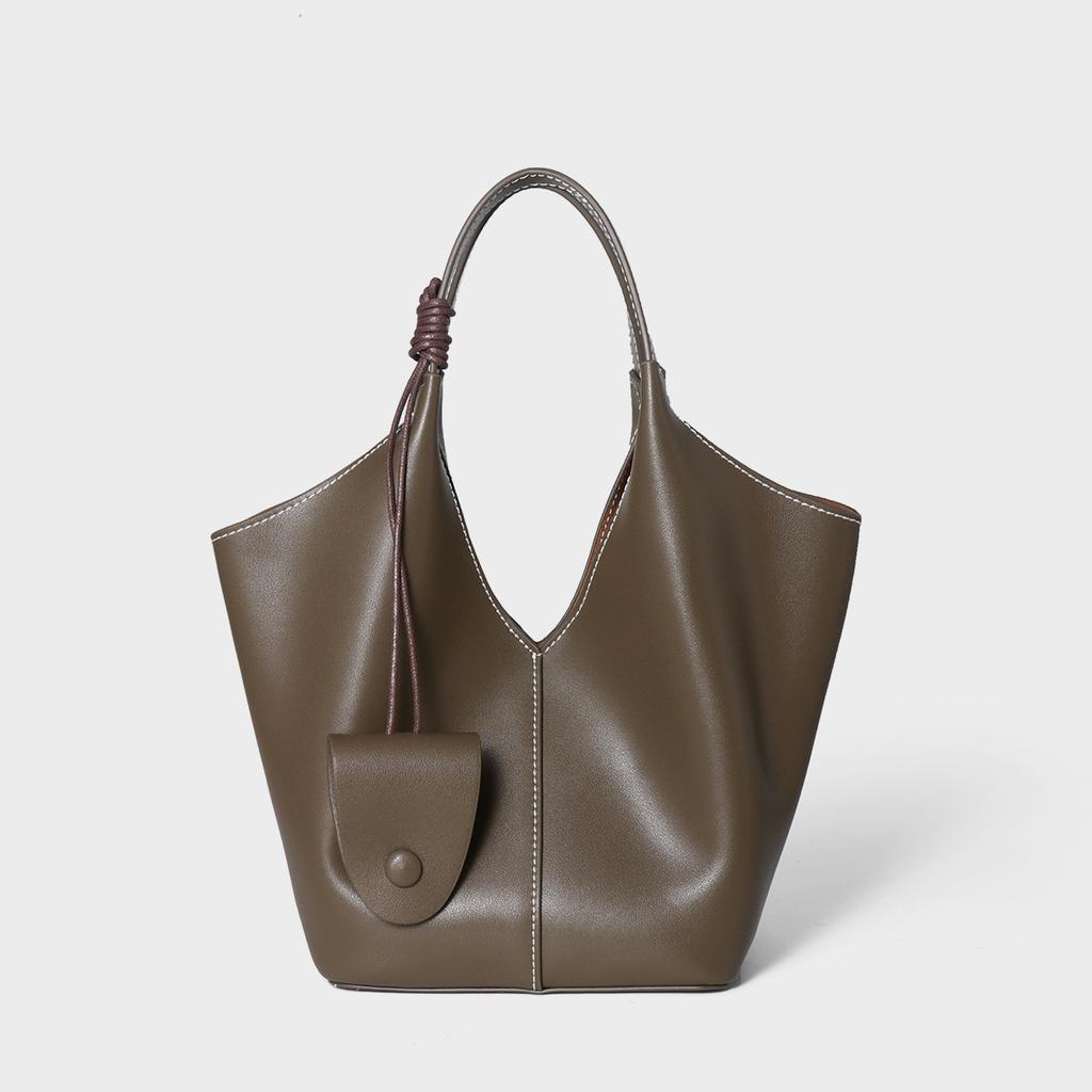 A Niche Large-capacity Tote Bag Made of Genuine Leather with A Slanted Cross for A Vegetable Basket