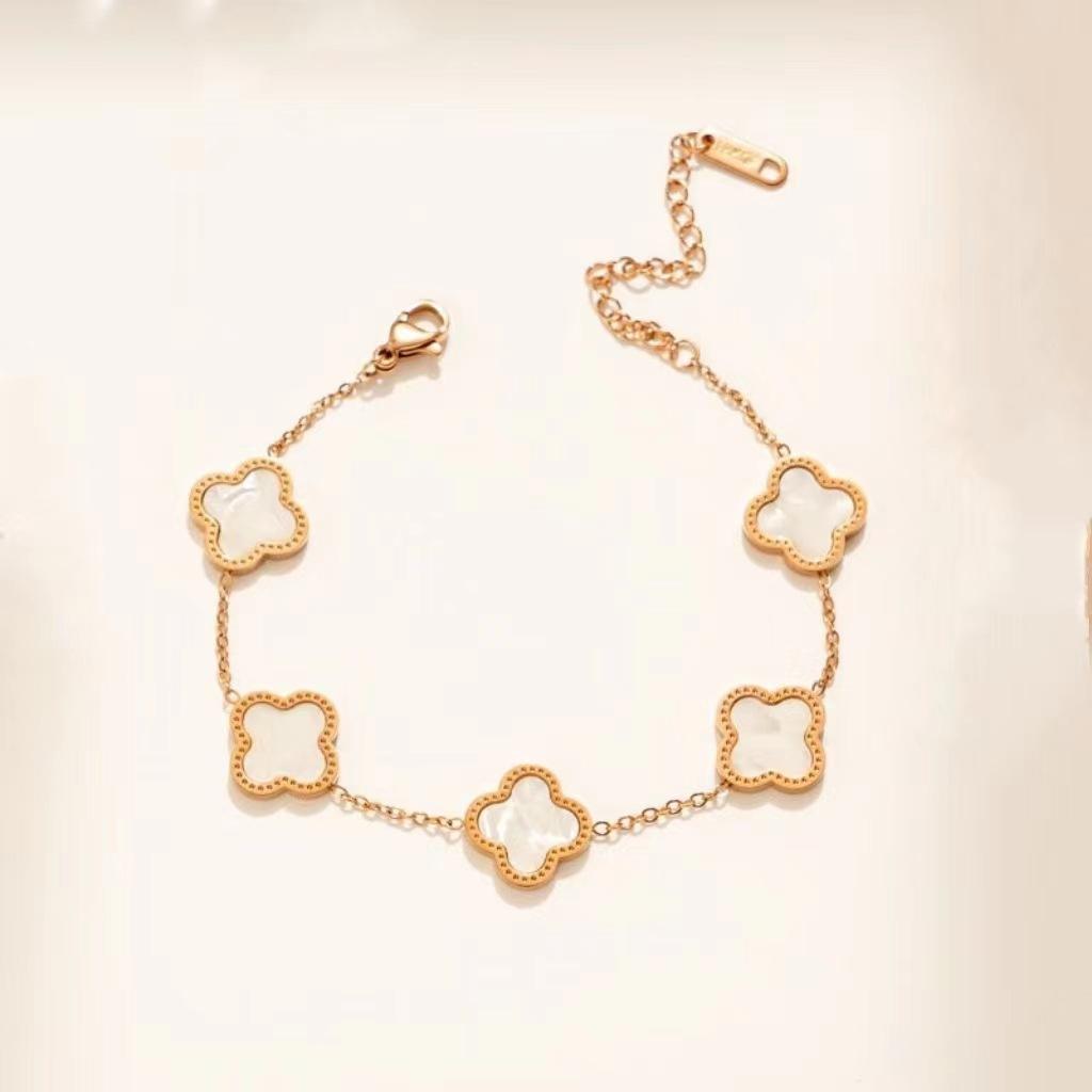 Titanium steel four leaf clover five flower bracelet, fashionable and versatile, women's 18k lucky grass bracelet accessory