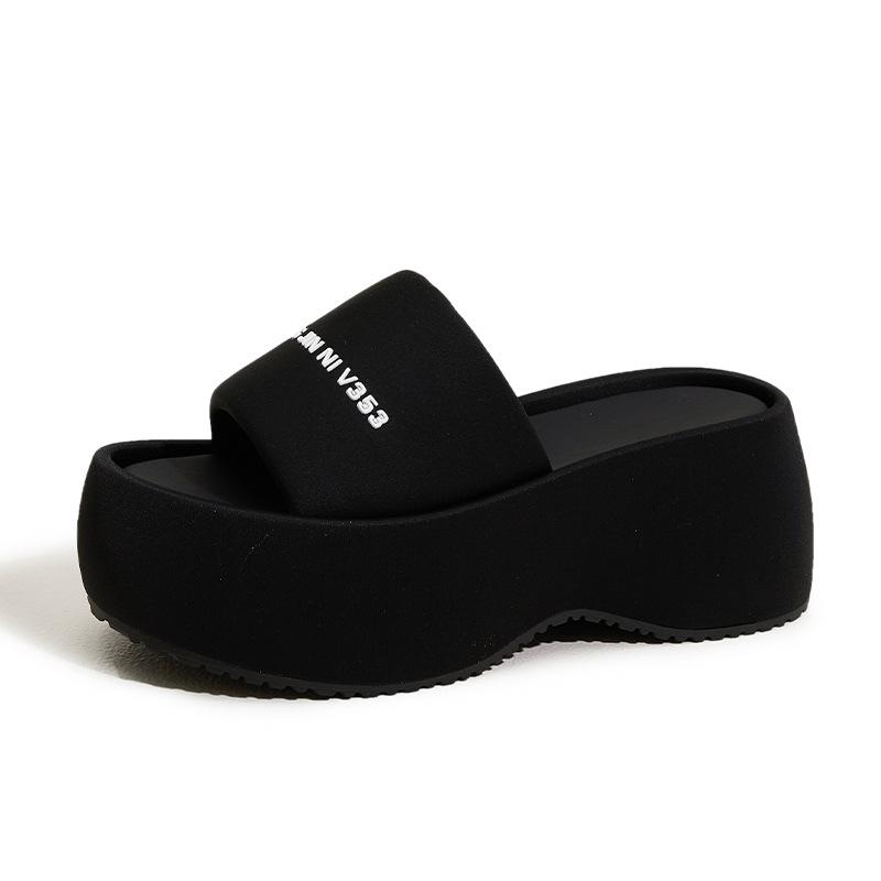 Thick-soled Sandals Women's 2025 Spring and Summer New Heightening Shoes Fashionable Outer Wear Sandals Versatile Non-slip and Non-smelly Feet Half