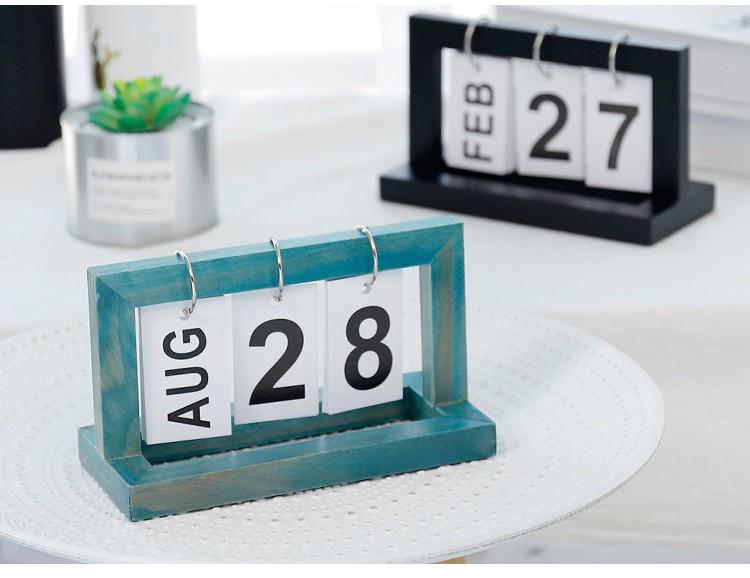 Wooden Flip Calendar - Creative ZAKKA Office and Home Desktop Ornament
