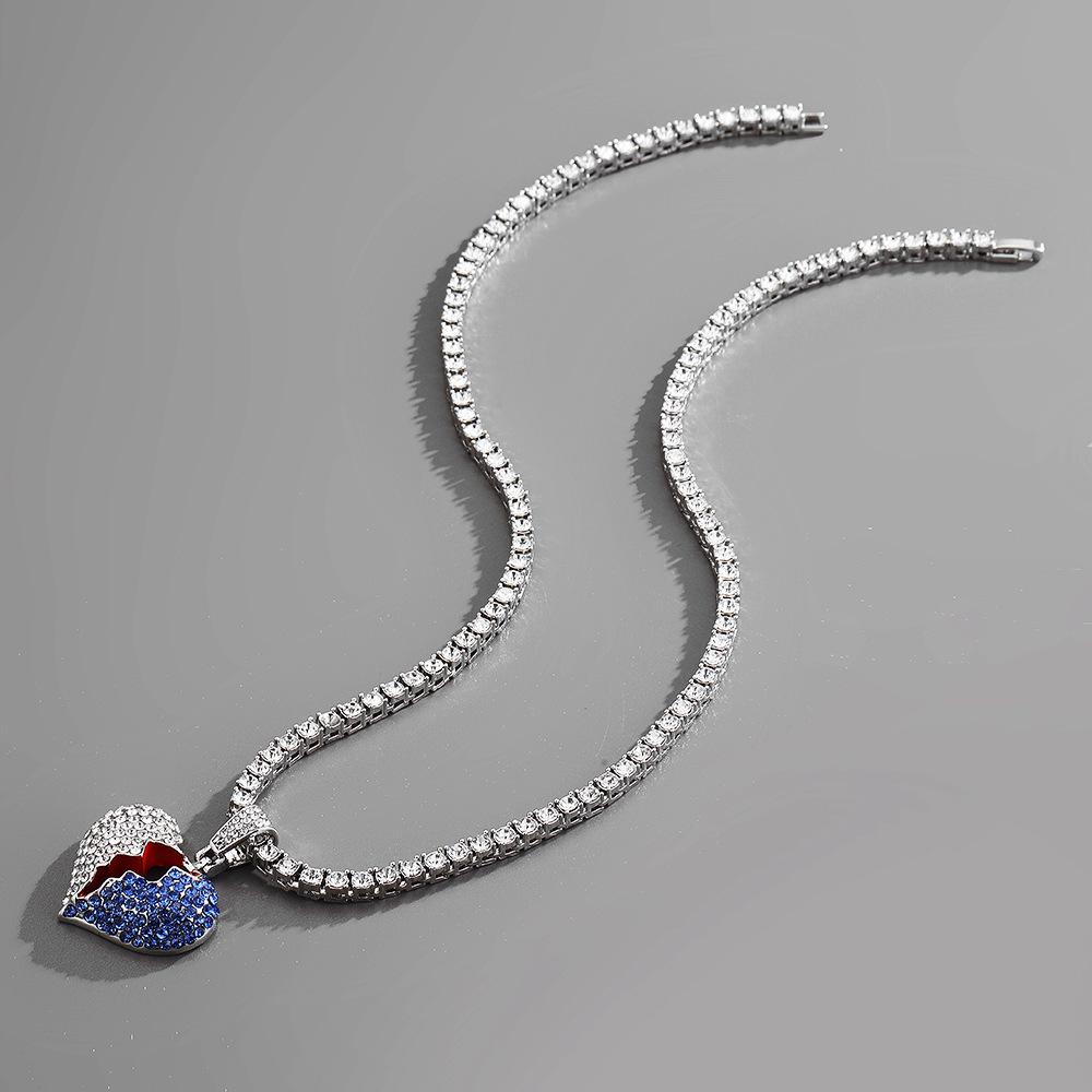 Cross Mini Heart Crack Unisex Pendant - Trendy Broken Heart Design for Couples