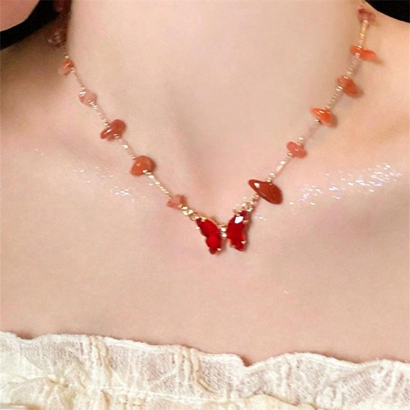 Ethnic Dopamine Irregular Beaded Butterfly Necklace Women Exquisite Crystal Fashion Pendant Jewelry Gift