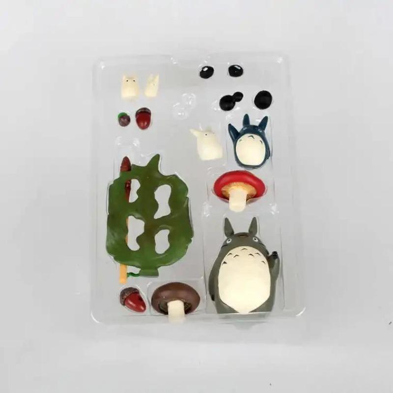 Totoro Impilabile Figure Carine Inclusi Piccolo Totoro Sprite della Polvere Bambola Carina Modello da Collezione Giocattolo Decorazione per la Casa Regalo per Fan Anime Compleanno dei Bambini