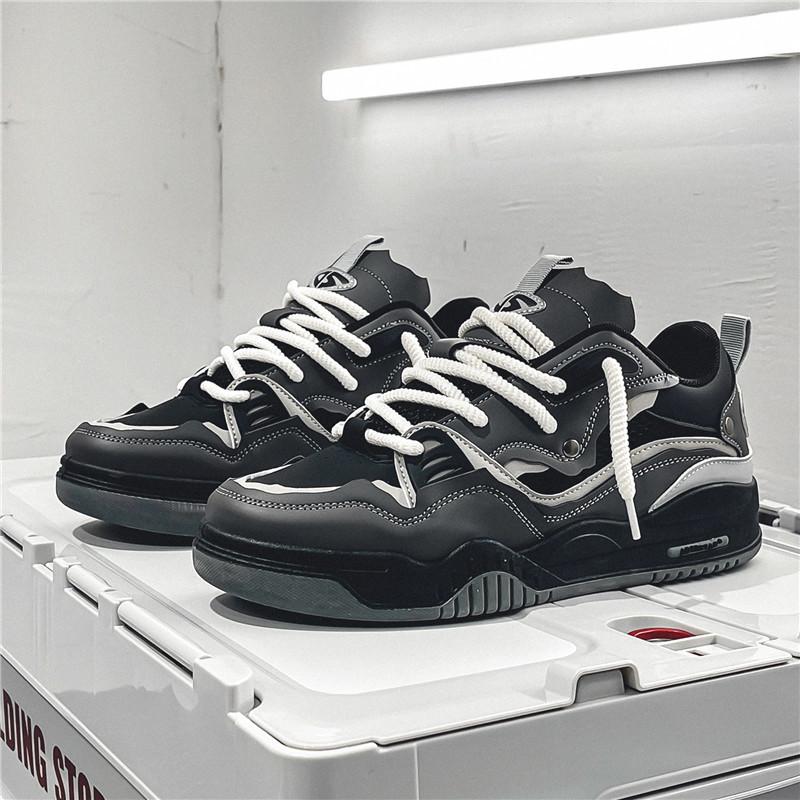 Men's shoes 2025 spring and autumn new Hong Kong style retro leisure sports summer height increase non-slip design sense bread tide board shoes