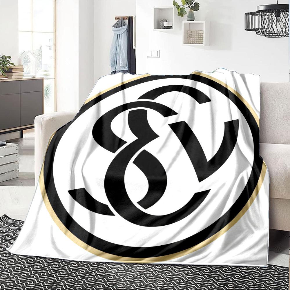 Sv Elversberg Blanket, High quality Comfortable for All Seasons, Home Decor, Warmth and Comfort