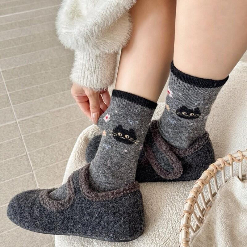 Autumn And Winter Cute Cat Cartoon Design Sense Of Tube Socks Female Korean Ins Outer Wear Boneless Pile Socks Versatile Cotton Socks