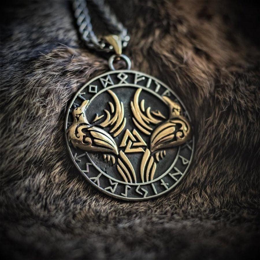 

Геометрическое ожерелье с подвеской из больших и маленьких квадратов One Size