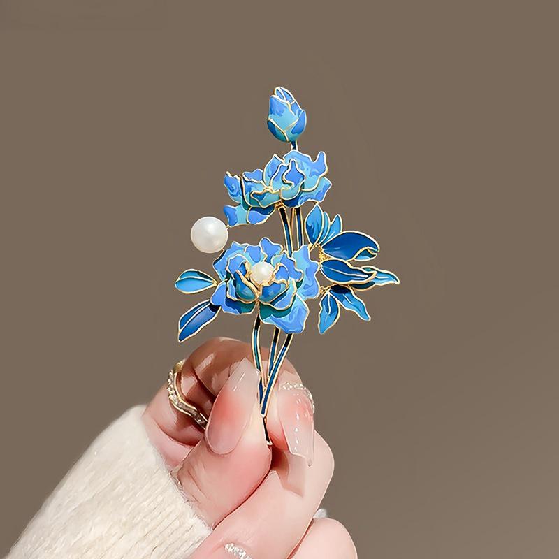 Vintage Peony Pearl Fan Brooch: Elegant Retro Flower Pin for Women’s Suits