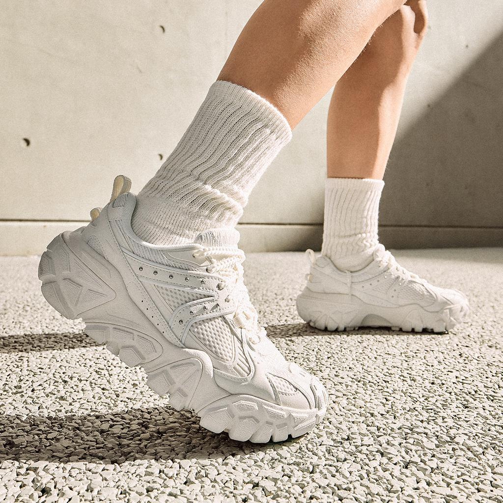 Li Ning Dune Strong Grip Retro Thick Sole Comfortable Shock Absorption Non-Slip Wear-Resistant Breathable Low-Top Casual Shoes Women sneaker AGCU328-1