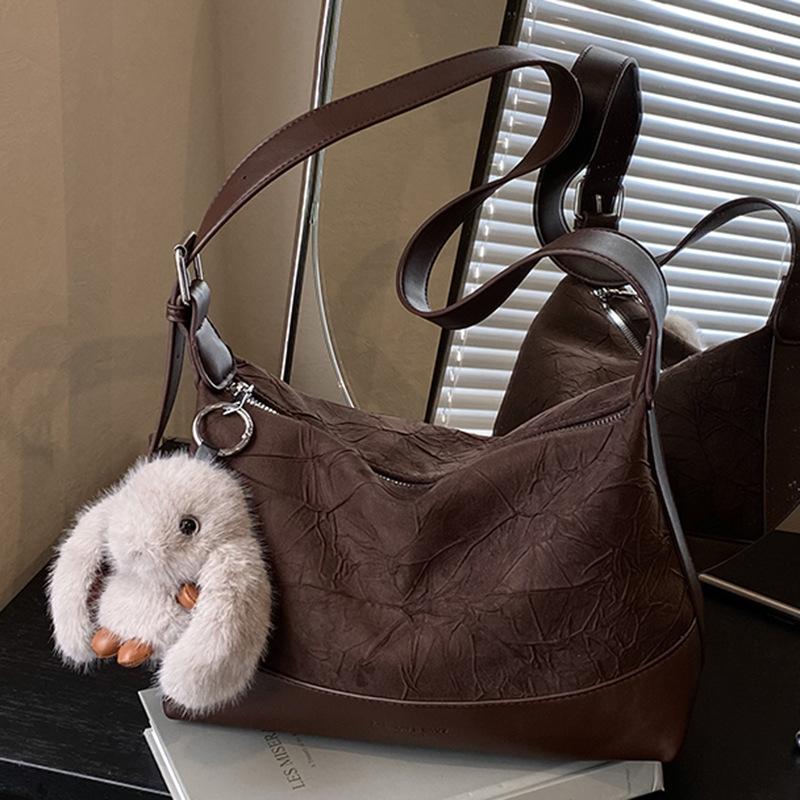 Large capacity dumpling bag women's winter new simple shoulder messenger bag student class commute small square bag