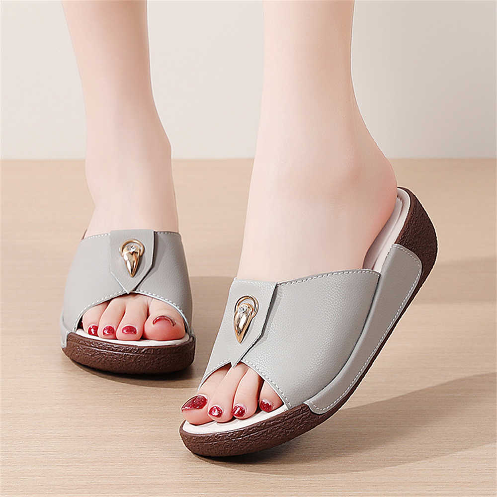 Fashion Size 39 Khaki House Women's Slippers Nude Sandals Luxury Shoes Sneakers Sports Hand Made Fashion Tenya Shouse Loafersy New