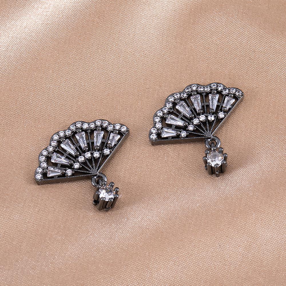 

Black Zirconia Pendant, Scalloped for DIY Jewelry Making Accessories Earring Charms Base 1pcs