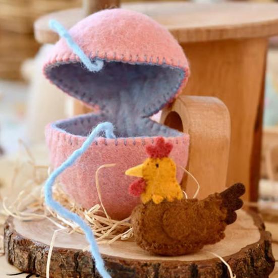 Easter Egg Ornament with Hidden Felt Animal Toy Handmade Lace-up Egg with Animal Inside Desktop Decoration Easter Holiday Party Favors