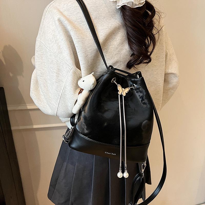 Premium Texture College Style Shoulder Bucket Bag Women'S Large Capacity Pumping Belt Casual Simple Backpack