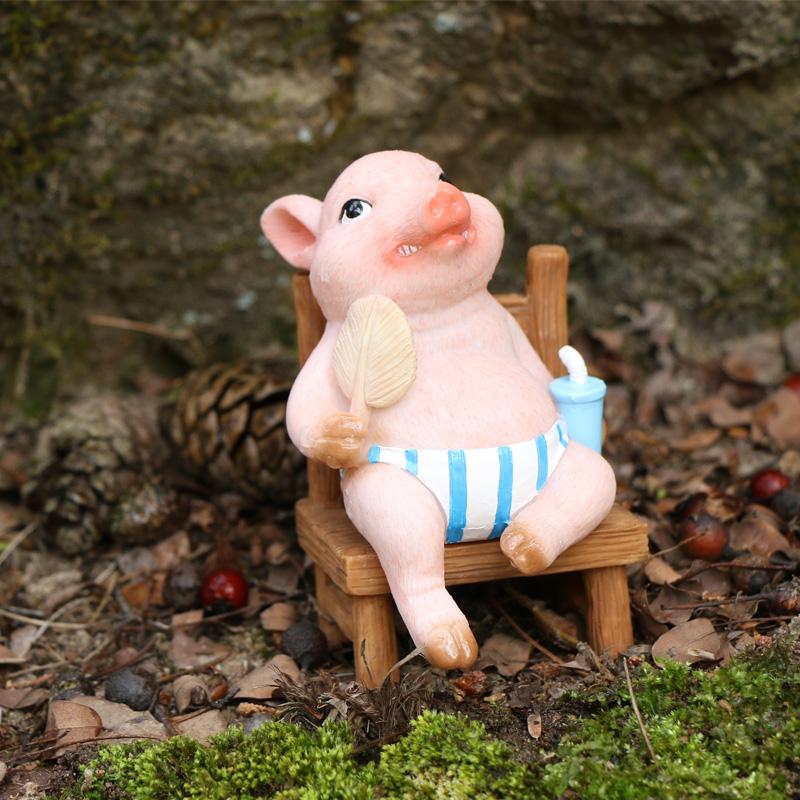 Animal Garden Statue, Cute Pig Funny Outdoor Sculpture, Resin Lawn Ornaments Decor, Indoor OutdoorFigurines For Garden Lawn