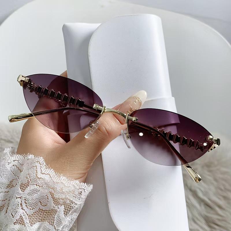 New Fashion Rimless Cat Eye Sunglasses Women Men Metal Rivet Sun Glasses Outdoor Driving Travel Beach Goggle Eyewear