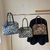 Leopard print plush Korean bag, winter trendy style, large-capacity commuting model.