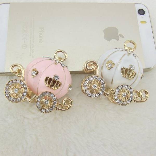 Colorful Unisex Key Chain Pumpkin Carriage Car Key Crystal Pendant For Every Occasion