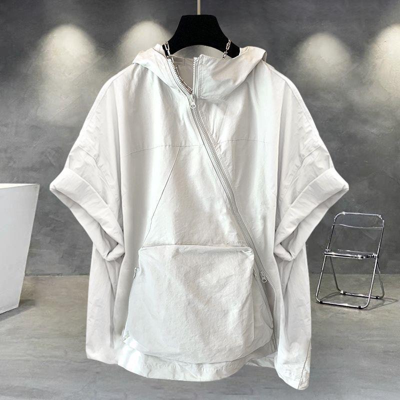 

Мужская куртка-ветровка с капюшоном и косой молнией 2024 года и большим карманом XL белый