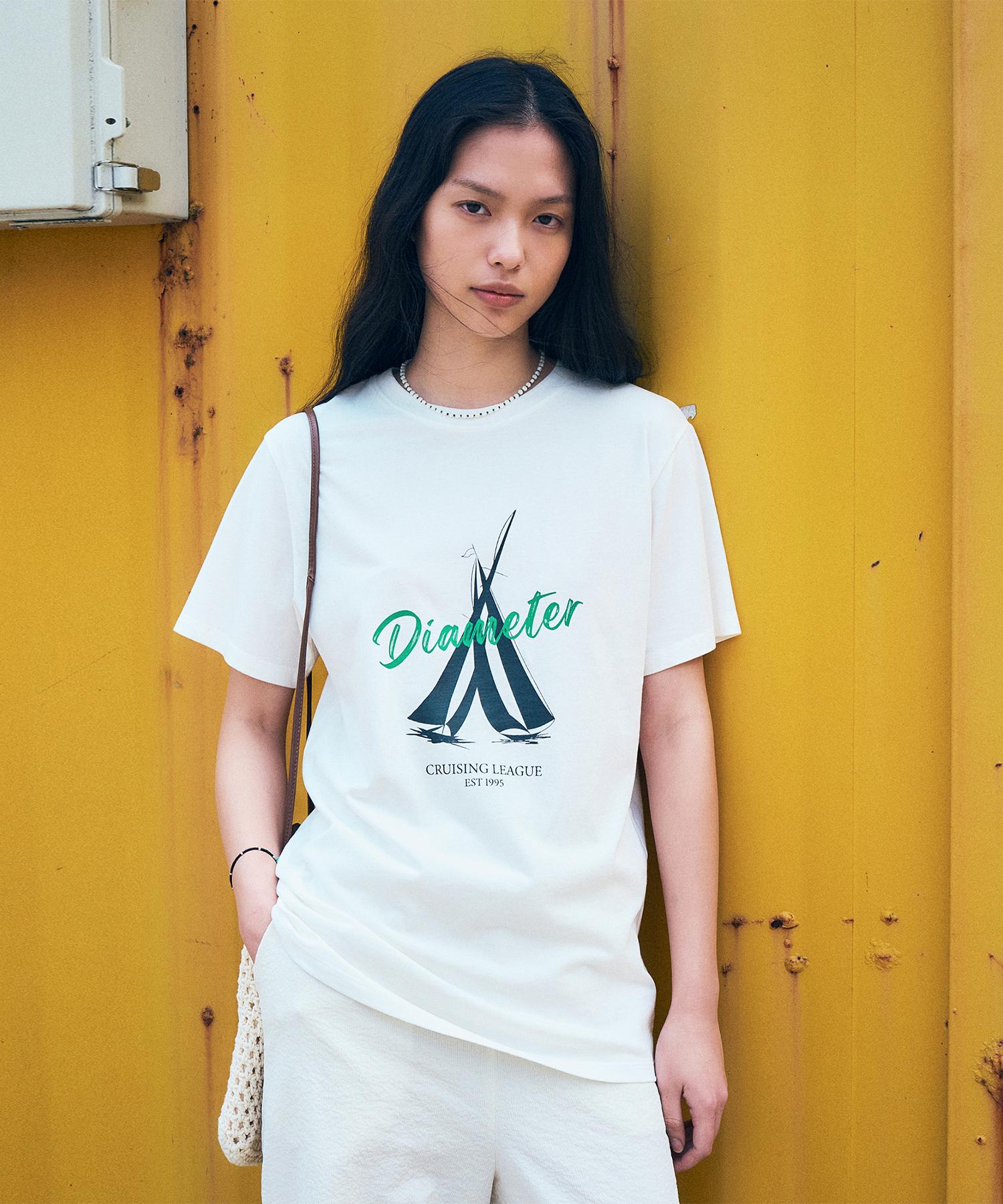 Nive Retro Yacht Graphic T-Shirt (Ivory) Ivory/Free