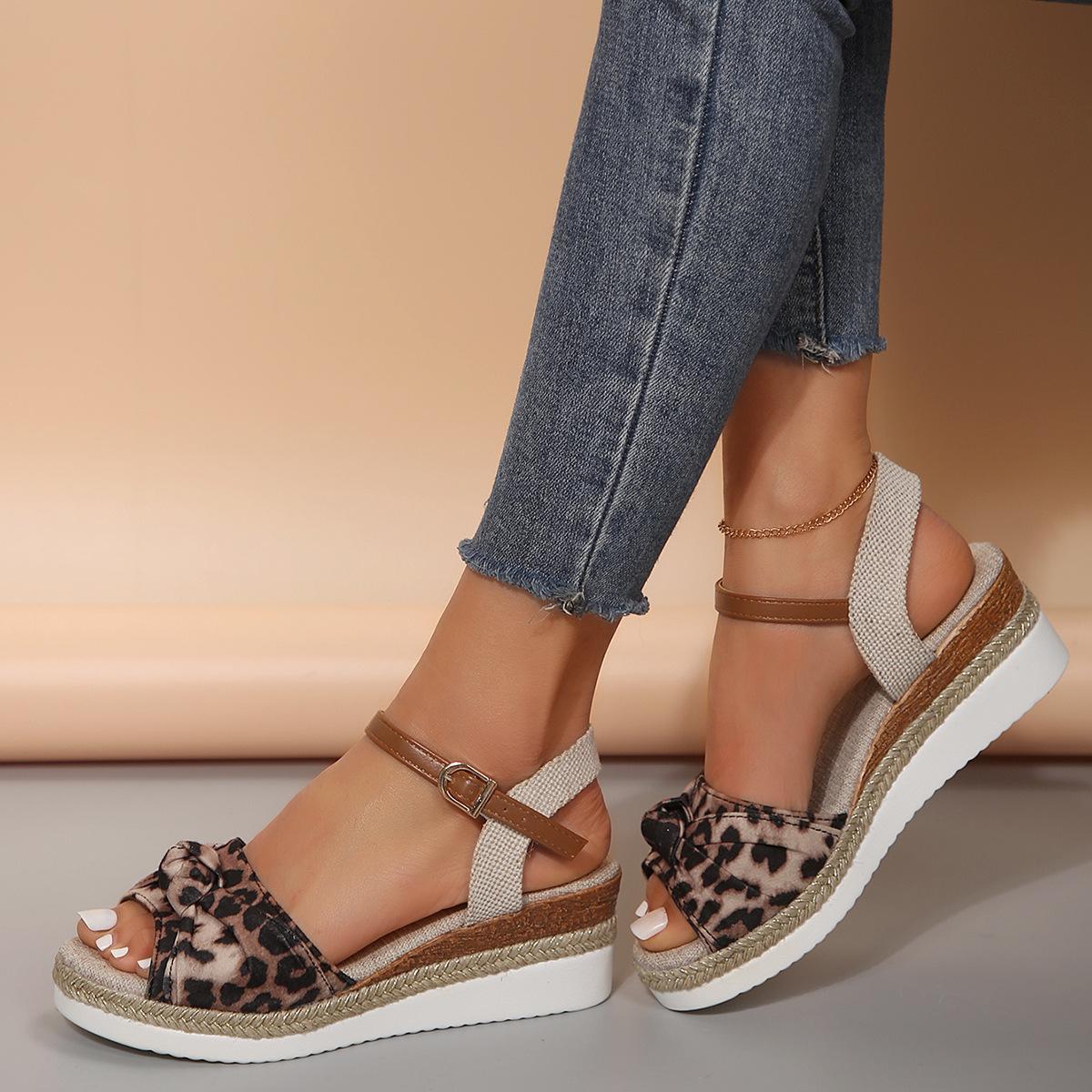 

Босоніжки великого розміру жіночі літні 2024 нові однослівні з пеньковою мотузкою босоніжки на танкетці босоніжки на високому каблуці на платформі 43 леопард друку кольору