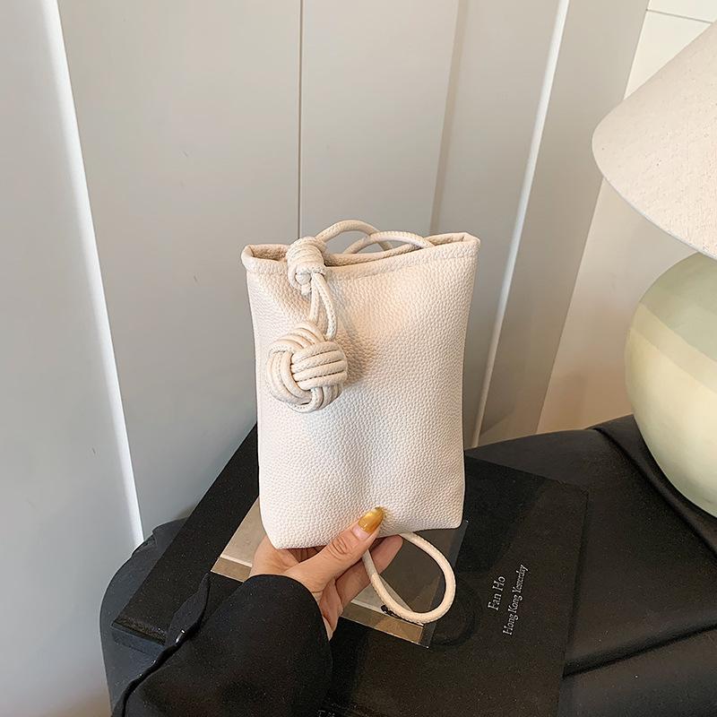 

Niche texture mini small bag women s new versatile fashion mobile phone bag casual shoulder crossbody bucket bag білий