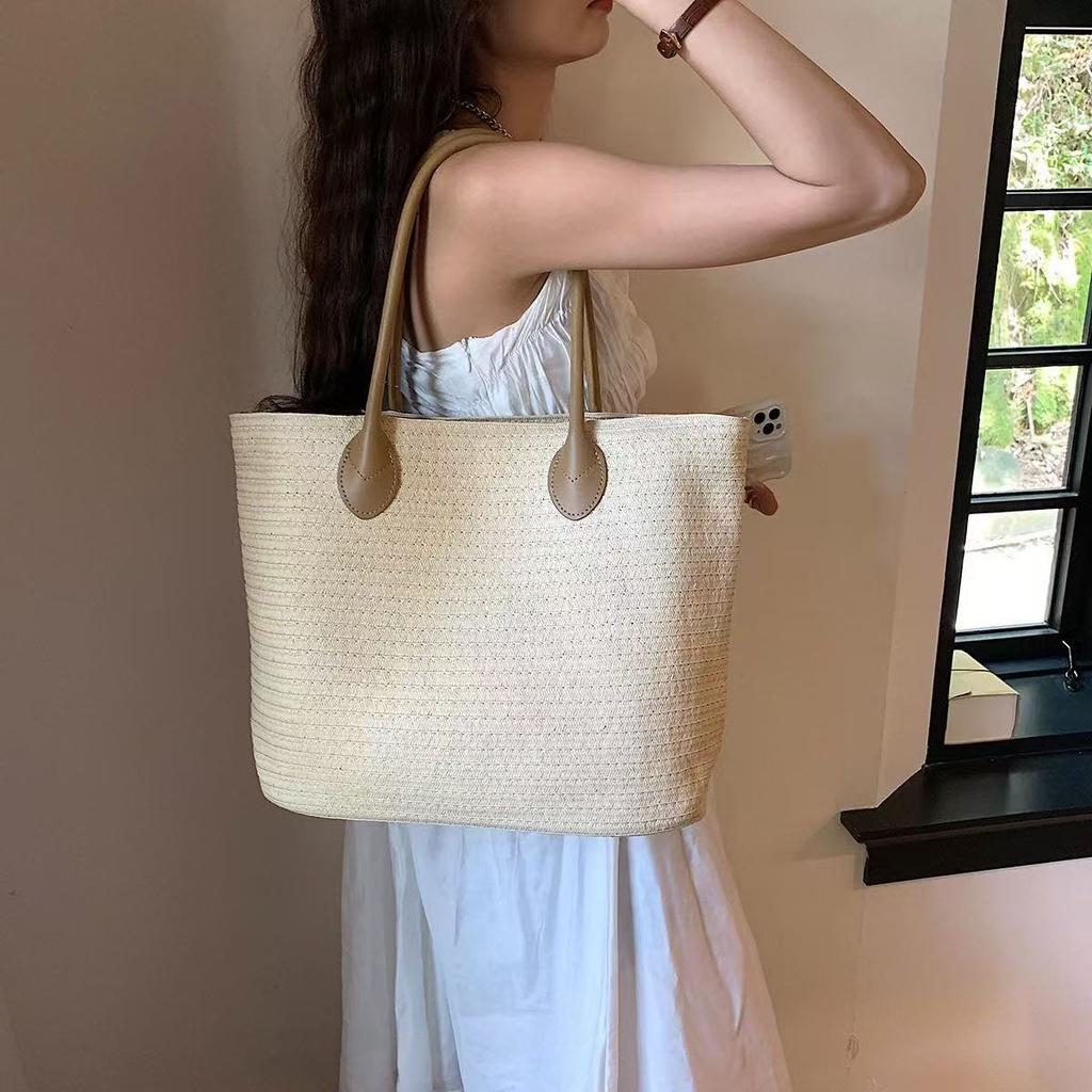 New Commuter One Shoulder Straw Woven Bag Versatile Summer Woven Women's Bag Travel Beach Bag Large Capacity Tote Bag for Women